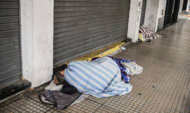 LA CALLE, EL DESTINO DE LOS CAÍDOS DEL MODELO