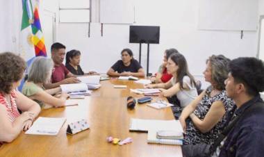 LA CARTERA EDUCATIVA PLANIFICÓ TRABAJOS EN TERRITORIOP ARA FORTALECER LA EDUCACIÓN INTERCULTURAL Y PLURILINGÜE EN TODA LA PROVINCIA