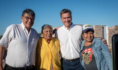 PARAJE RANCHO VIEJO, LA LEONESA: EL GOBERNADOR ZDERO VERIFICÓ EL AVANCE DE OBRAS DE VIVIENDAS