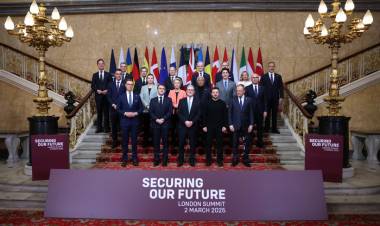 EL REINO UNIDO Y FRANCIA TRABAJAN EN UN PLAN DE PAZ PARA UCRANIA QUE LE PRESENTARÁN A EE.UU.