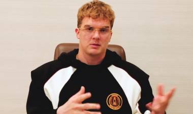 HAYDEN DAVIS, DE BUSCAVIDA Y VENDEDOR FRACASADO A PIEZA CLAVE DE LA CRIPTOESTAFA