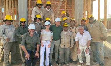 OBRAS EN MARCHA: EL GOBERNADOR ZDERO CONSTATÓ EL AVANCE DE LA CONSTRUCCIÓN DE LA RED DE AGUA POTABLE Y DEL CENTRO DE DISTRIBUCIÓN EN CORZUELA