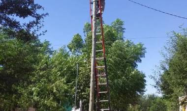 EL MUNICIPIO CONTINUA CON EL PLAN INTEGRAL DE MEJORA DEL ALUMBRADO PUBLICO