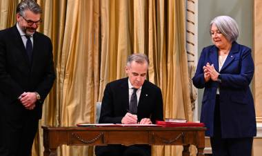 CARNEY JURÓ COMO PREMIER EN CANADÁ