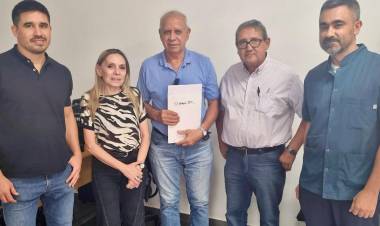 SÁENZ PEÑA: EL INSTITUTO DE VIVIENDA ENTREGÓ LOS PRIMEROS CRÉDITOS DEL PROGRAMA “CHACO A LA OBRA”