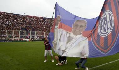 EL FÚTBOL ARGENTINO LLORA LA MUERTE DE FRANCISCO