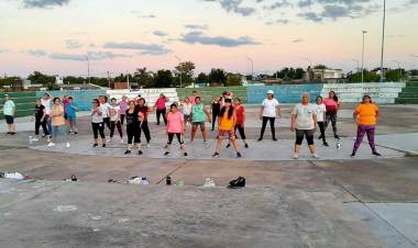 EL INSTITUTO DEL DEPORTE CHAQUEÑO CONTINÚA CON SUS CLASES EN EL PARQUE URBANO TIRO FEDERAL