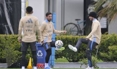 EL MAL TIEMPO NO PARÓ LOS ENTRENAMIENTOS DE LA SELECCIÓN ARGENTINA