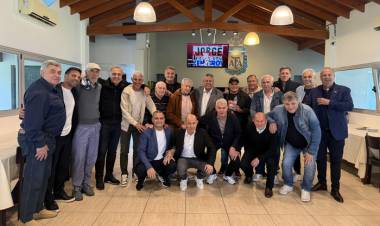 CHIQUI TAPIA REUNIÓ A LOS CAMPEONES DEL 78 Y DEL 86