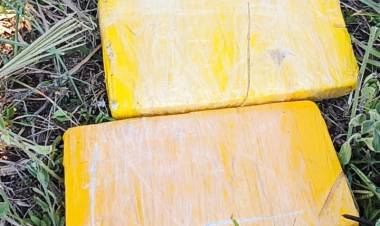 HALLAN PAQUETES CON PRESUNTA DROGA EN ZONA RURAL