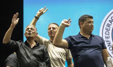 EN LA CGT DICEN QUE SI NO LOS CONVOCAN A LA ROSADA HABRÁ MEDIDAS DE FUERZA