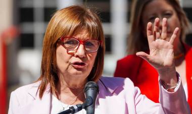 BULLRICH CRUZÓ A CRISTINA KIRCHNER: “SEÑORA PRESIDIARIA, TENGA DECENCIA DE NO OPINAR”