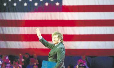 MILEI CELEBRÓ LA INVASIÓN DE ESTADOS UNIDOS Y ROMPIÓ CON LA TRADICIÓN ARGENTINA