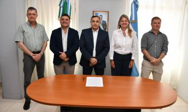 SALUD E INSSSEP FIRMARON UN CONVENIO MARCO PARA FORTALECER LA ATENCIÓN SANITARIA