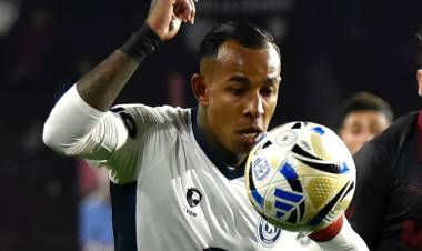 SEBASTIÁN VILLA SIGUE EN COLOMBIA Y SU FUTURO ES UNA INCÓGNITA