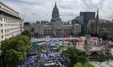 VARIOS GREMIOS ANTICIPARON QUE MARCHARÁN EL JUEVES CONTRA LA REFORMA LABORAL