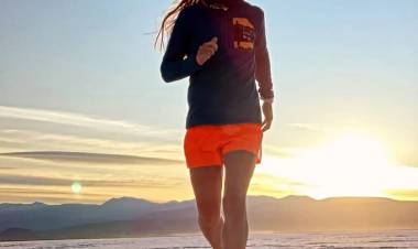 UNA ARGENTINA GANÓ EL MARATÓN DE LAS ISLAS MALVINAS: CANDELA CERRONE SE IMPUSO Y SE LO DEDICÓ A LOS CAÍDOS