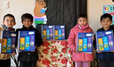 EDUCACIÓN FORTALECE LA ALFABETIZACIÓN CON LA SEGUNDA ENTREGA DE LIBROS DEL PROGRAMA APRENDO LEYENDO