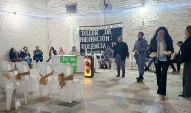 BRINDAN NUEVA CHARLA DE PREVENCIÓN DE VIOLENCIA DE GÉNERO