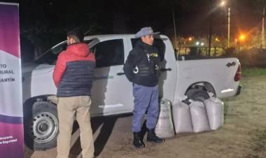 LE ROBÓ 160 KILOS DE MAÍZ A SU PATRÓN Y LO DESCUBRIERON EN UN OPERATIVO DE CONTROL VEHICULAR