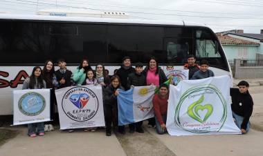 CHACO PARTICIPÓ DEL ENCUENTRO NACIONAL DE COOPERATIVAS Y MUTUALES ESCOLARES CON CUATRO INSTITUCIONES EDUCATIVAS