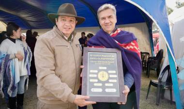 SANTA SYLVINA: EL GOBERNADOR ZDERO ACOMPAÑÓ LA 10ª FIESTA REGIONAL DEL LOCRO Y LA ARGENTINIDAD Y RATIFICÓ SU APOYO A LAS TRADICIONES CHAQUEÑAS