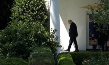 EL NIVEL DE APROBACIÓN DE TRUMP CAE A 33%, SEÑALA ENCUESTA