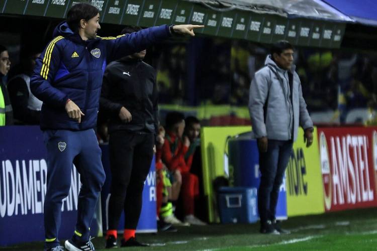 DIEGO MARTÍNEZ: "LA SELECCIÓN ESTÁ POR ENCIMA DE TODO"