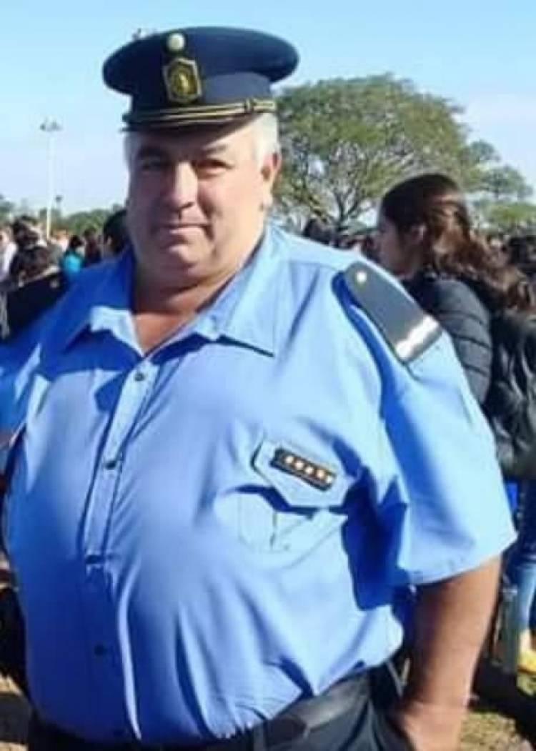 UN SUBOFICIAL RETIRADO DE LA POLICÍA ESTÁ SIENDO BUSCADO POR ABUSAR DE UNA JÓVEN CON DISCAPACIDAD