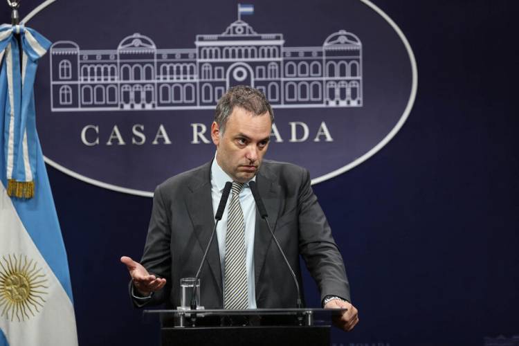 EL VOCERO Y LA FAMILIA CONCHABADA AL ESTADO