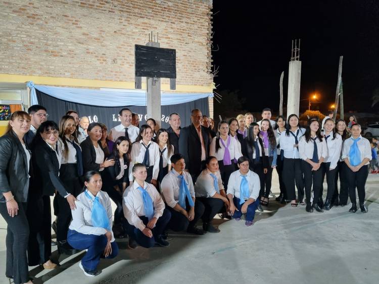 VILLA ÁNGELA: EL INTENDENTE ADALBERTO PAPP INAUGURÓ EL CICLO LECTIVO 2024 EN LA ESJA N°13 "PAPA FRANCISCO"