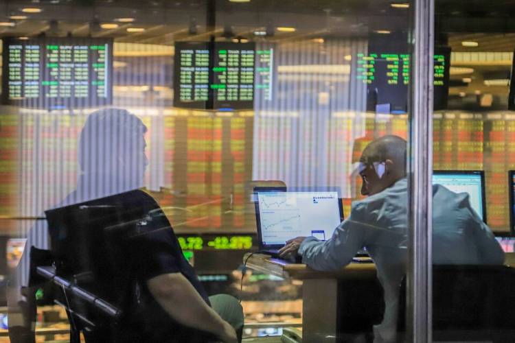 EL BANCO CENTRAL SIGUIÓ VENDIENDO RESERVAS