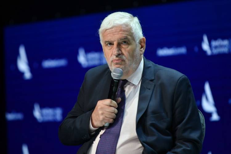 FERNANDO VILELLA NO SABE Y NO ENTIENDE PORQUE MILEI LO ECHÓ