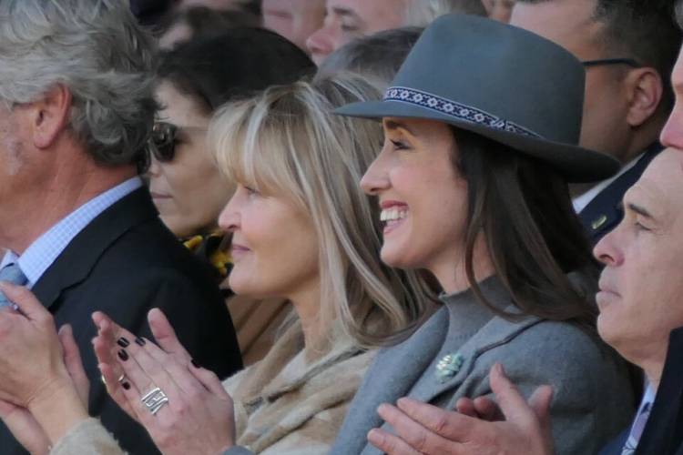 VILLARRUEL ESTUVO EN LA RURAL, PERO LEJOS DE KARINA Y SIN FOTO CON JAVIER MILEI