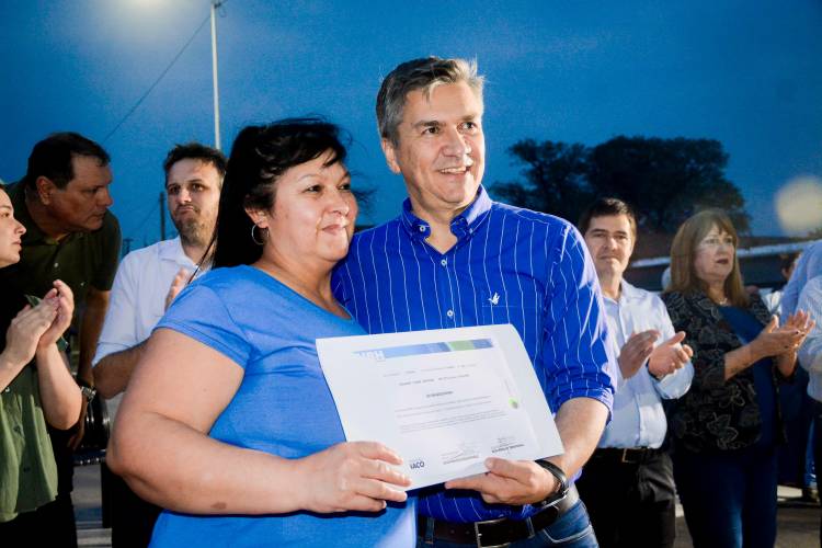 ZDERO ENTREGÓ 196 CERTIFICADOS RUBH A FAMILIAS DE FONTANA