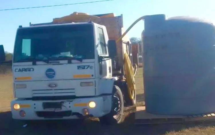 VILLA ÁNGELA: SAMEEP INSTALÓ UN TANQUE DE AGUA POTABLE, EN COLONIA “EL PASTORIL”