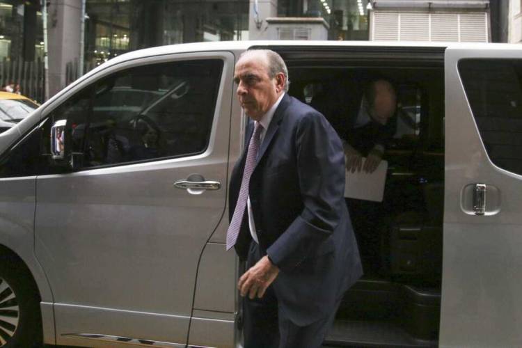 FRANCOS PLANTEÓ UNA "CONFLUENCIA" CON EL PRO