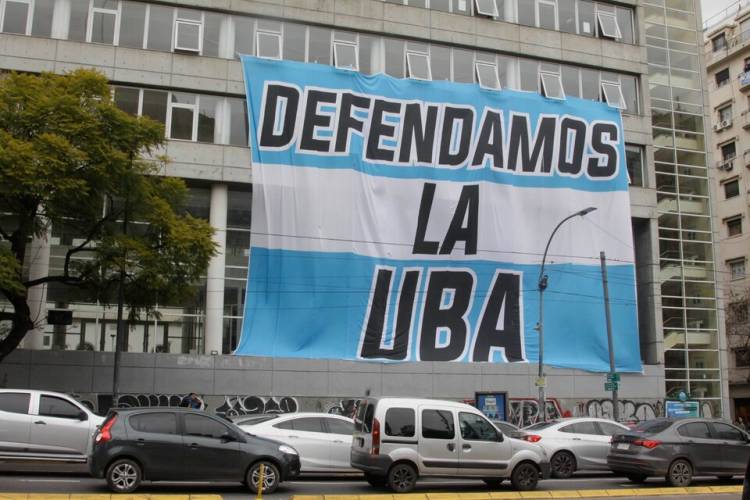 "VAMOS A VOLVER A MARCHAR PARA DEFENDER LA DE EDUCACIÓN"