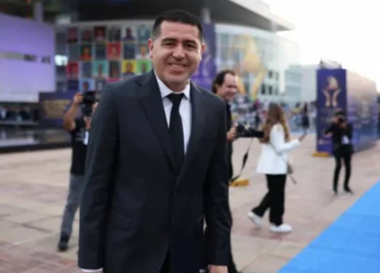 RIQUELME, TRAS SU INGRESO AL SALÓN DE LA FAMA: “QUE LA GENTE TE DÉ CARIÑO ES MARAVILLOSO”
