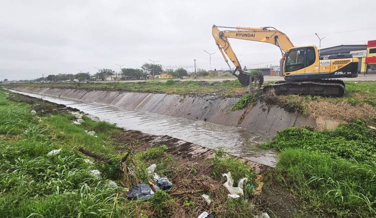 EL GOBIERNO Y EL MUNICIPIO DE RESISTENCIA MEJORAN EL DRENAJE URBANO PARA UN AMPLIO SECTOR DE LA CAPITAL CHAQUEÑA