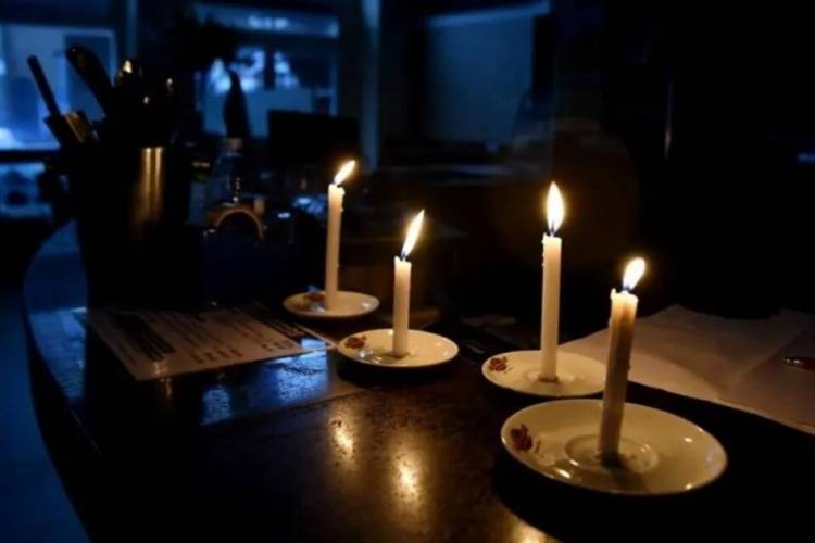 EL GOBIERNO ANTICIPÓ QUE HABRÁ CORTES DE LUZ PROGRAMADOS EN EL VERANO