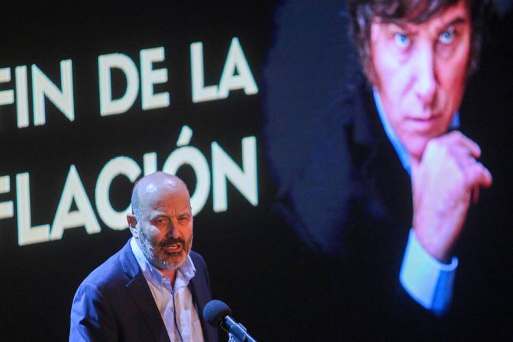 EL GOBIERNO BUSCA QUE LA LEY HOJARASCA DISTRAIGA LA CRISIS SOCIAL Y ECONÓMICA