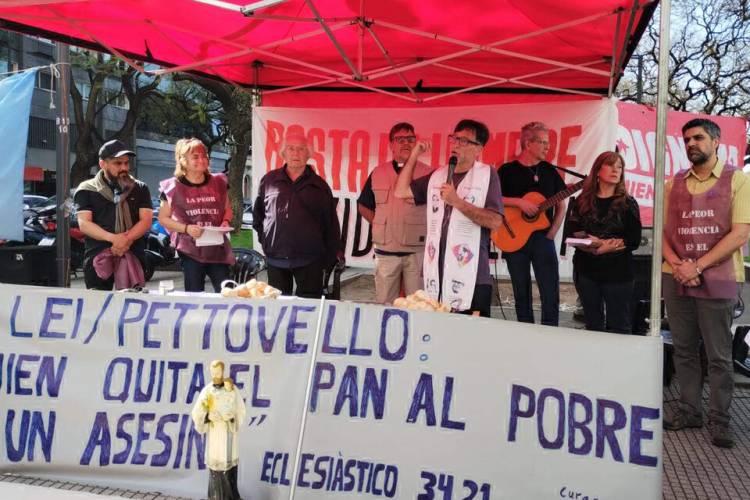 PÉREZ ESQUIVEL Y UN RECLAMO ECUMÉNICO CONTRA EL HAMBRE ANTE EL MINISTERIO DE PETTOVELLO