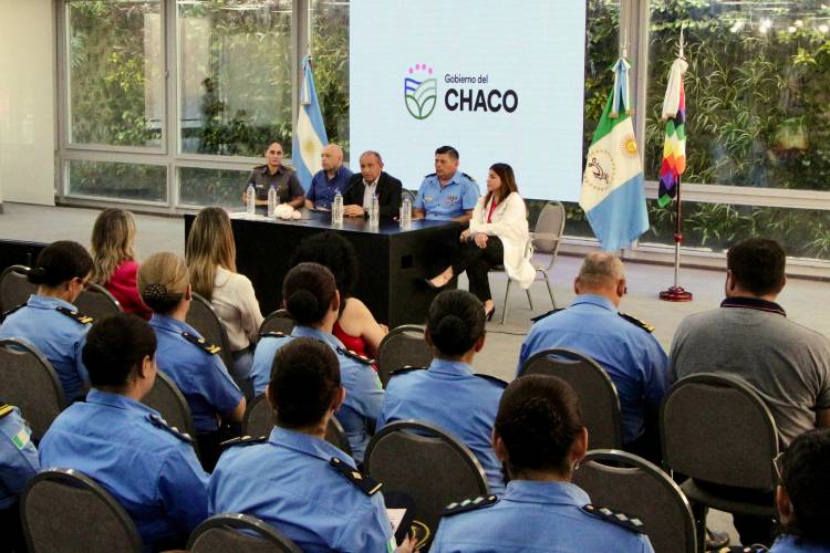 PREVENCIÓN DEL CÁNCER DE MAMA: CAPACITACIÓN DESTINADA A AGENTES DE LA ESCUELA DE POLICÍA Y DEL SPP