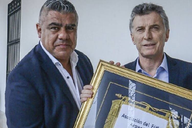 UNA MANIOBRA CON OLOR A VENDETTA