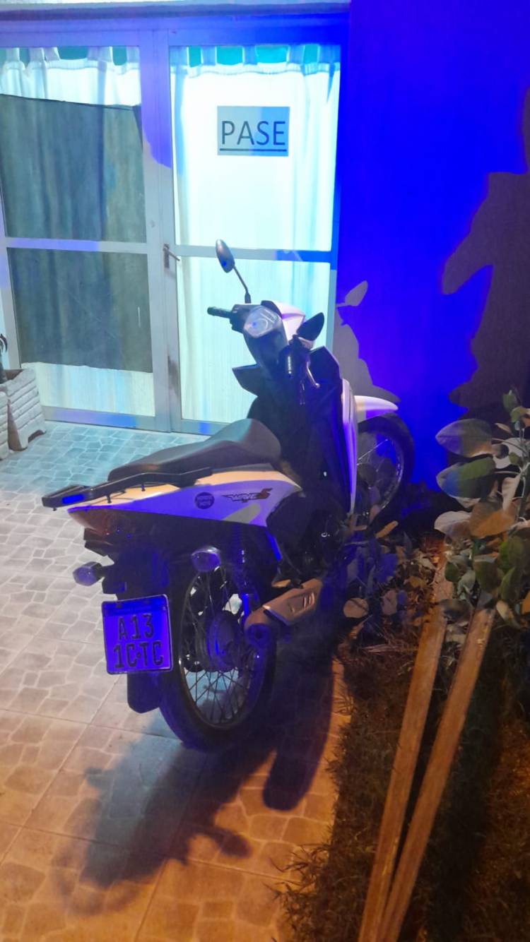 POLICÍA DE FRANCO DE SERVICIO RECUPERA UNA MOTO ROBADA EN VILLA PROSPERIDAD
