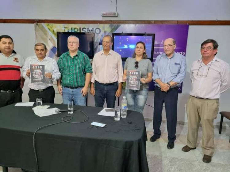 VILLA ÁNGELA: EL INTENDENTE ADALBERTO PAPP INVITA A LA COMUNIDAD A PARTICIPAR DE LA EXPO TÉCNICA JUNTO A AUTORIDADES EDUCATIVAS