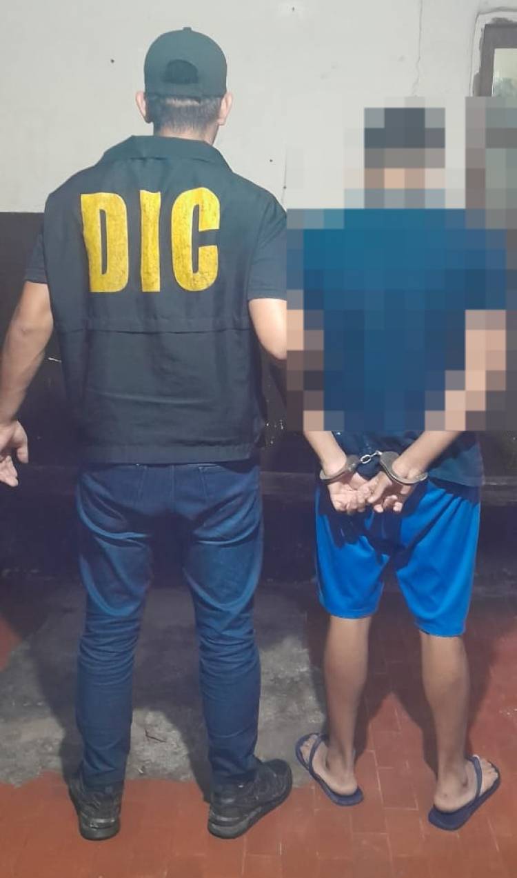 UN AUTOMOVIL SECUESTRADO Y UN JOVEN APREHENDIDO