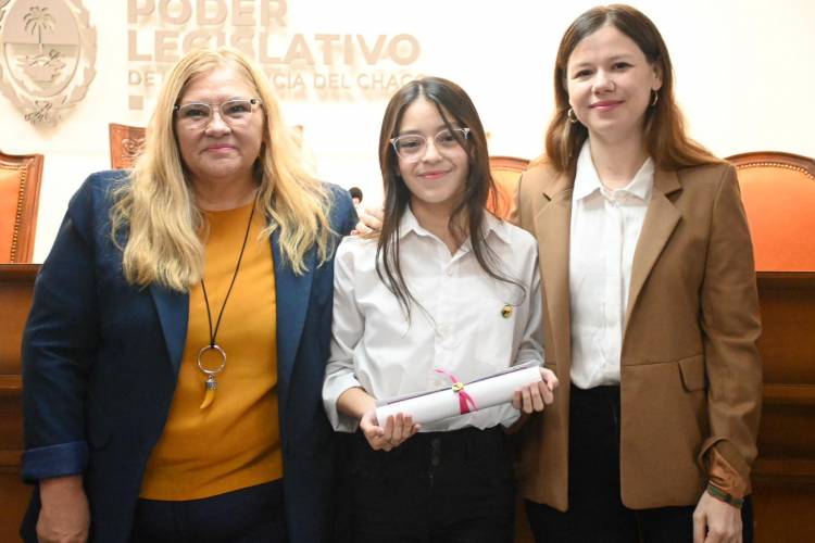 HACIA UN FUTURO MEJOR: DELGADO DESTACA EL VALOR DEL PARLAMENTO JUVENIL EN LA TRANSFORMACIÓN 