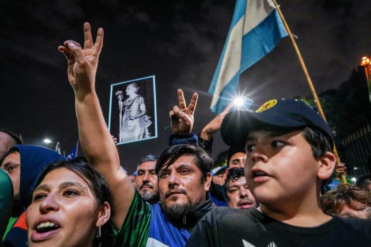 LA MILITANCIA Y LA ESPERANZA